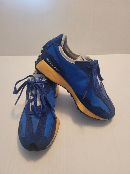 #109 New Balance Boy's Retro Sneakers Size 13
