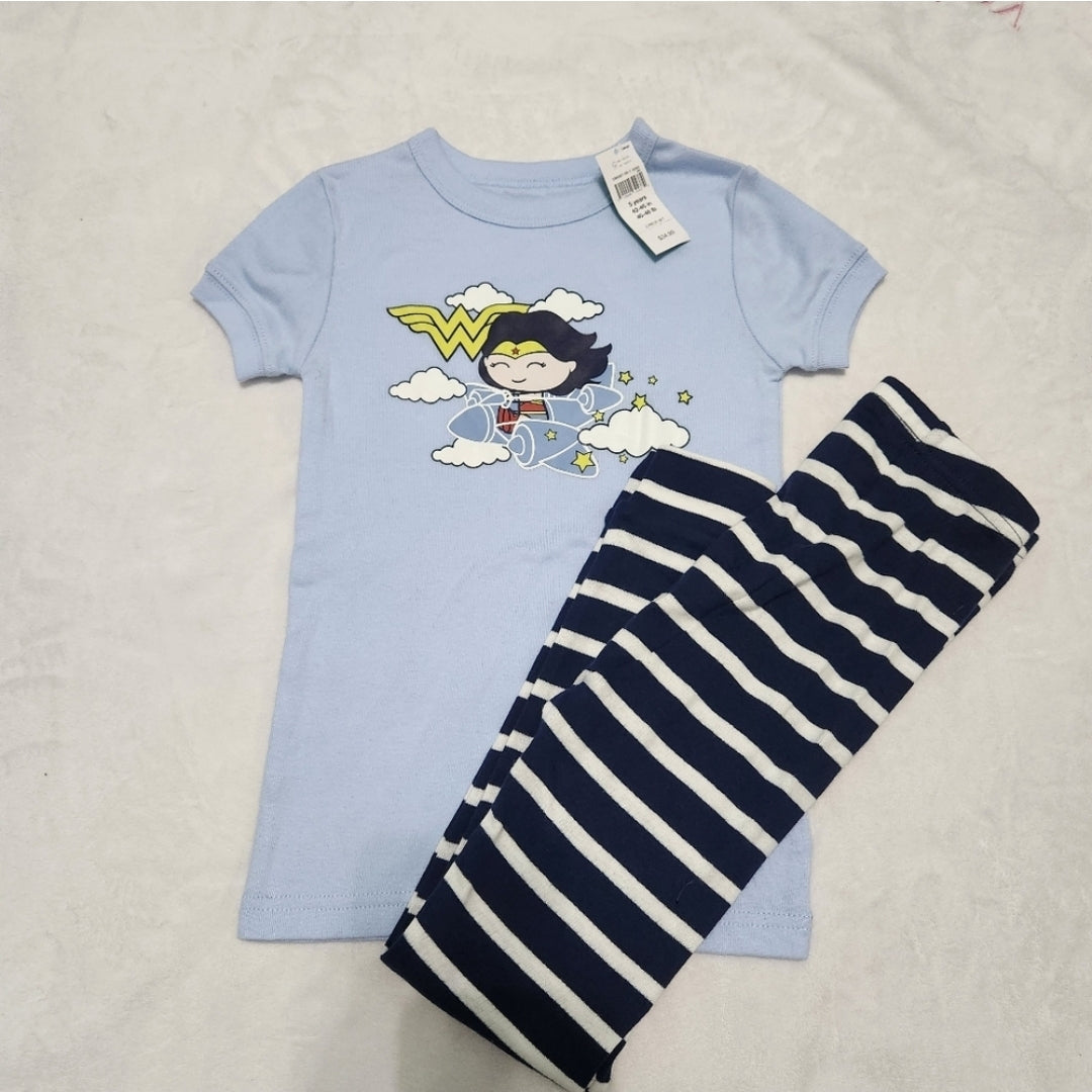 #167 NWT DC x Baby Gap 5T Wonder Woman Pajamas