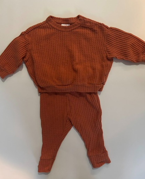Seller #50 Cat & Jack Waffle-Knit Outfit, 6-9 Months GUC