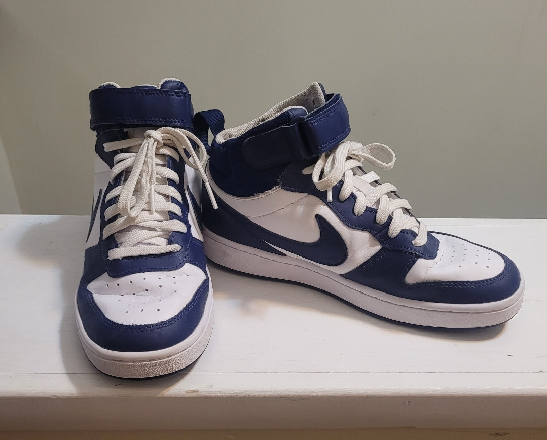 #111 Nike Court Borough Mid 2 Boys Size 6.5