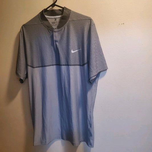 #66 Nike Mens polo golf shirt size XL