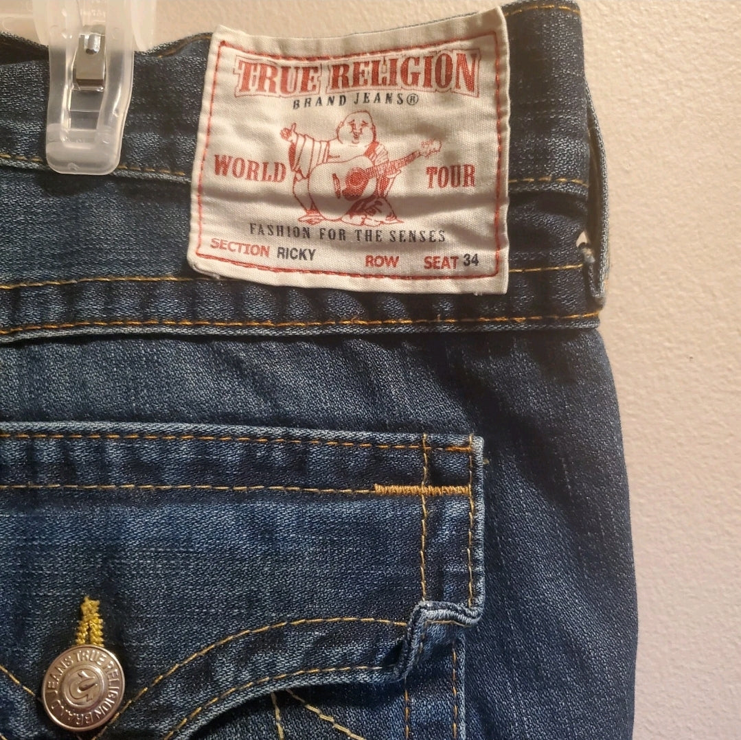 #66 True Religion Mens Jeans size 42