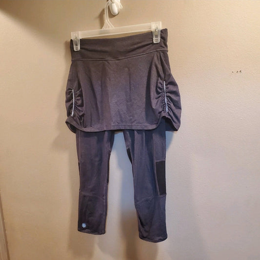 #66 Athleta 2 in 1 skirt capri leggings size xs
