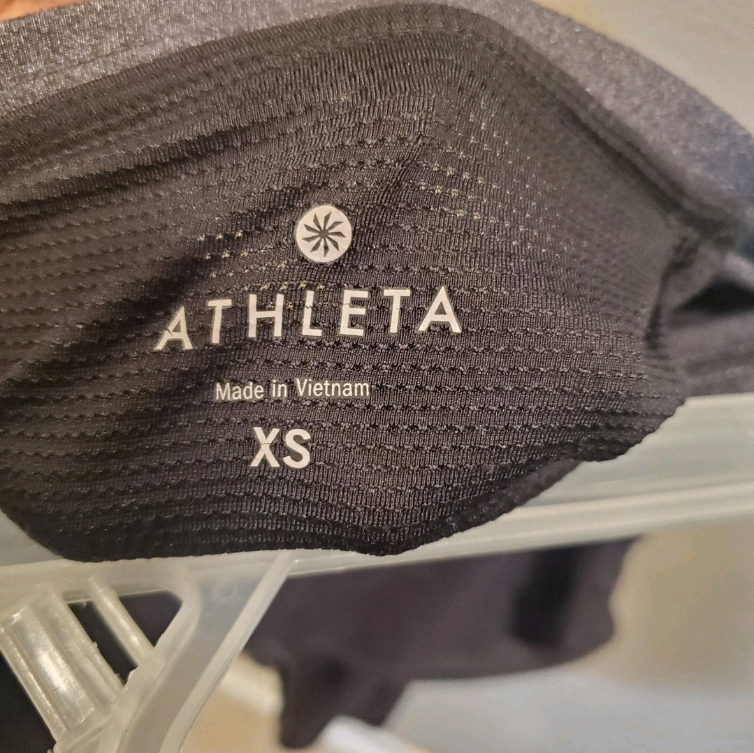 #66 Athleta 2 in 1 skirt capri leggings size xs
