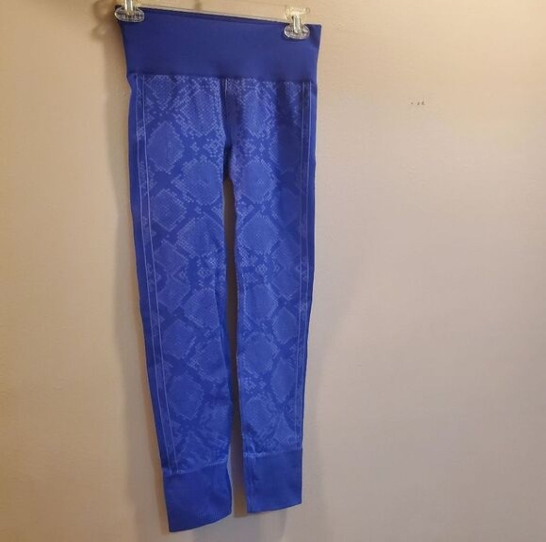 #66 Lululemon women's leggings size S