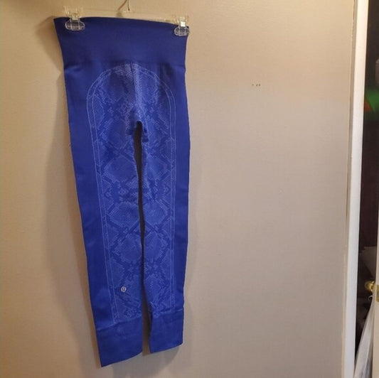 #66 Lululemon women's leggings size S