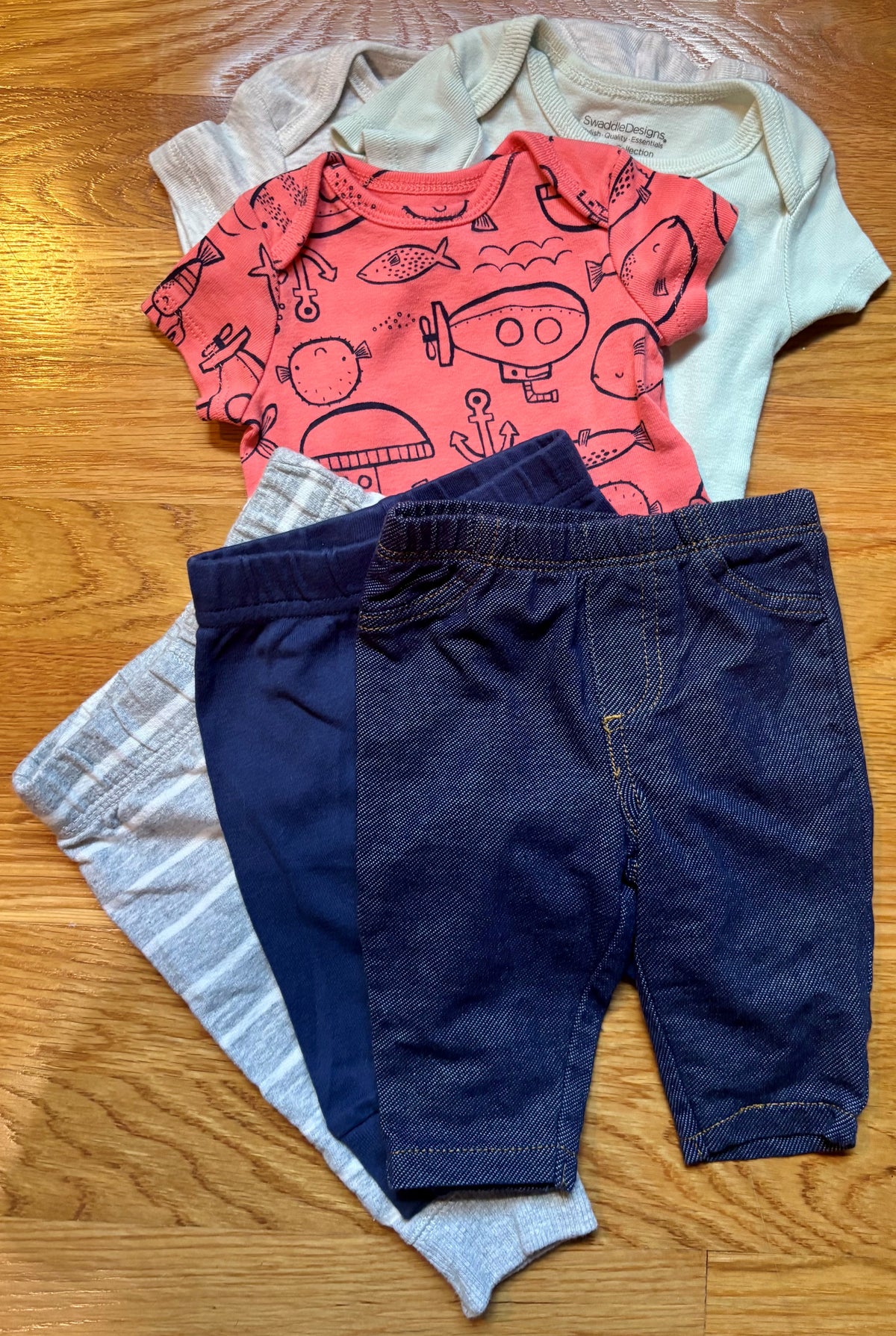 #69 Mix & Match Onesies and Pants 3M