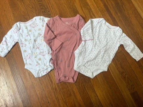 Seller 183 - Girls 0-3 Month Longsleeve Onesies (Set of 3) - VGUC