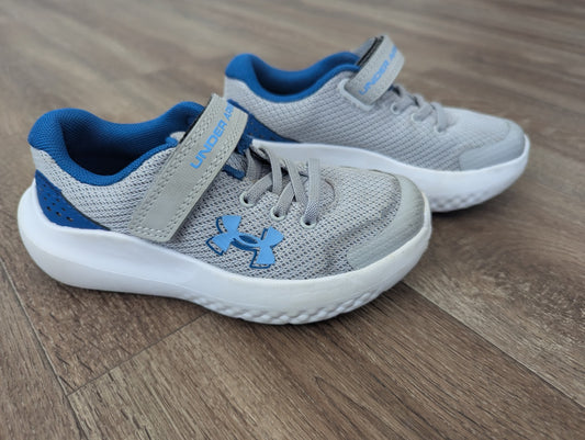 #144 - Boys Under Armour Shoes Size 11K