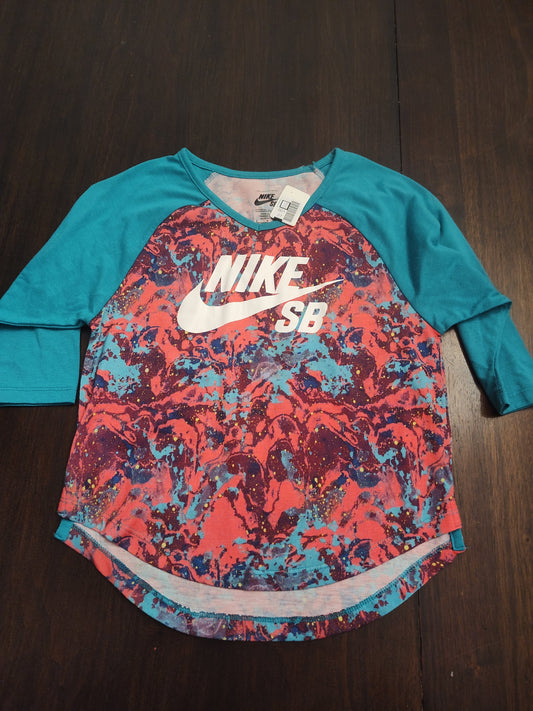 Seller 185 Girl Size 8/10 Nike Top