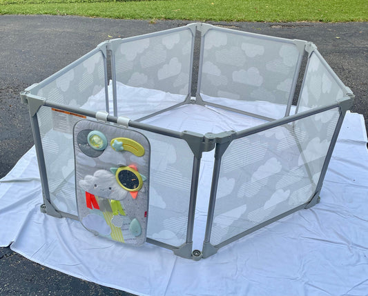 #32 PRICE REDUCED Skip Hop Freestanding Play Enclosure Expandable for Babies and Toddlers