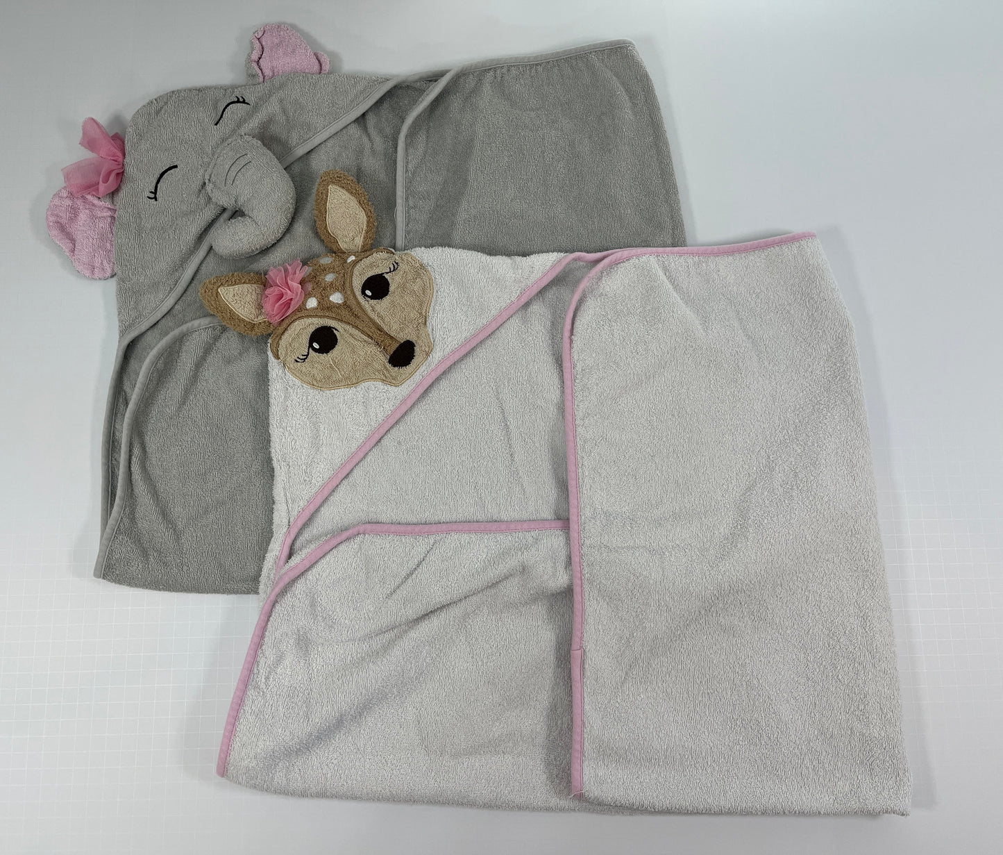 PPU 45242 Hudson Baby baby girl elephant and deer hooded bath towel bundle (2)