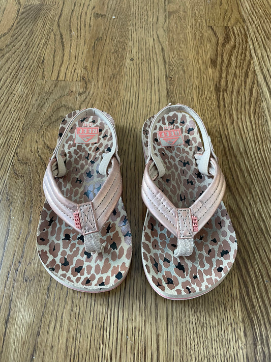 Reef Girls Rose Gold/Cheetah Print Sandals Size 11/12
