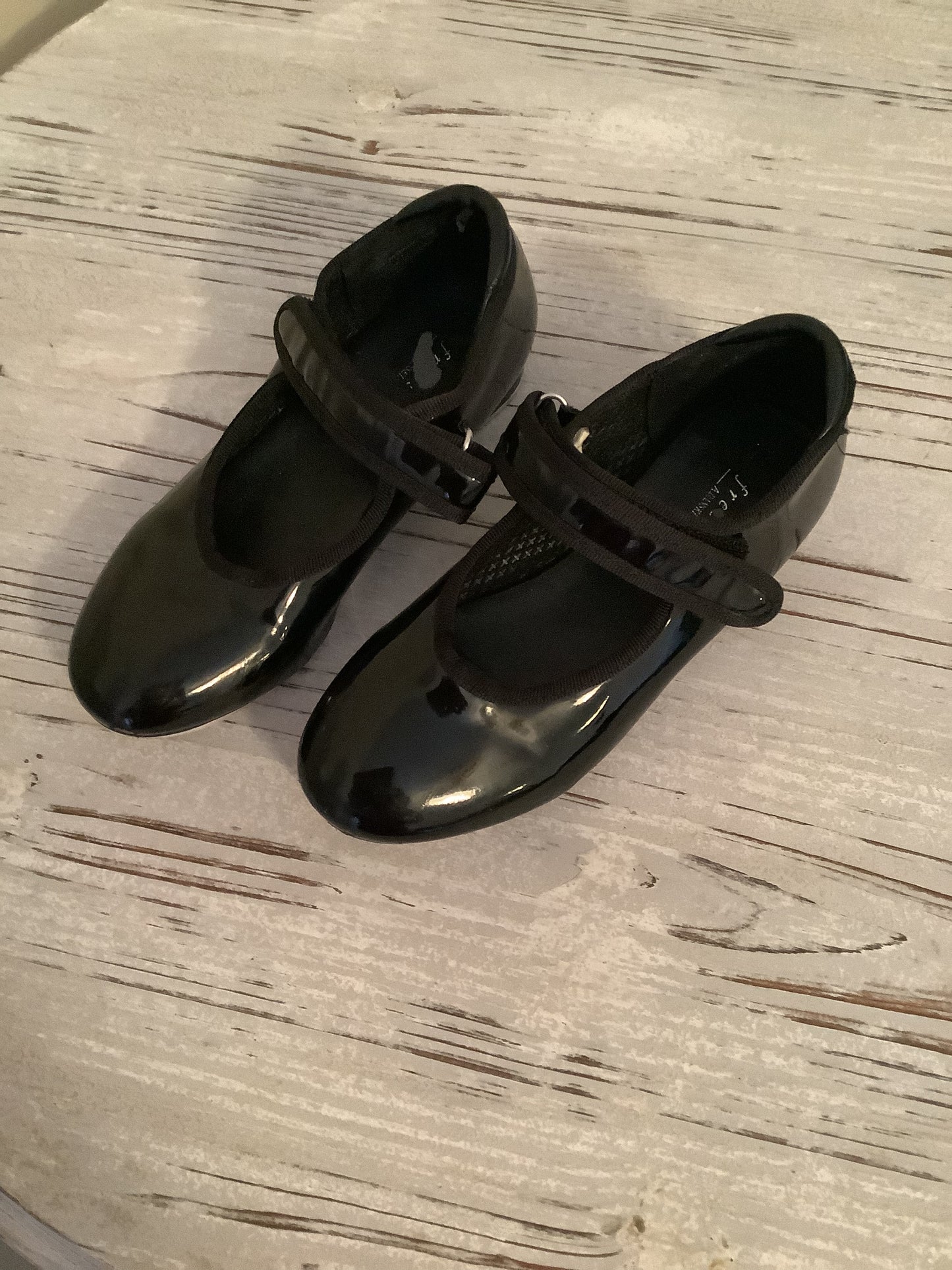 Tap Shoes- girls, black patent size 11, velcro strap