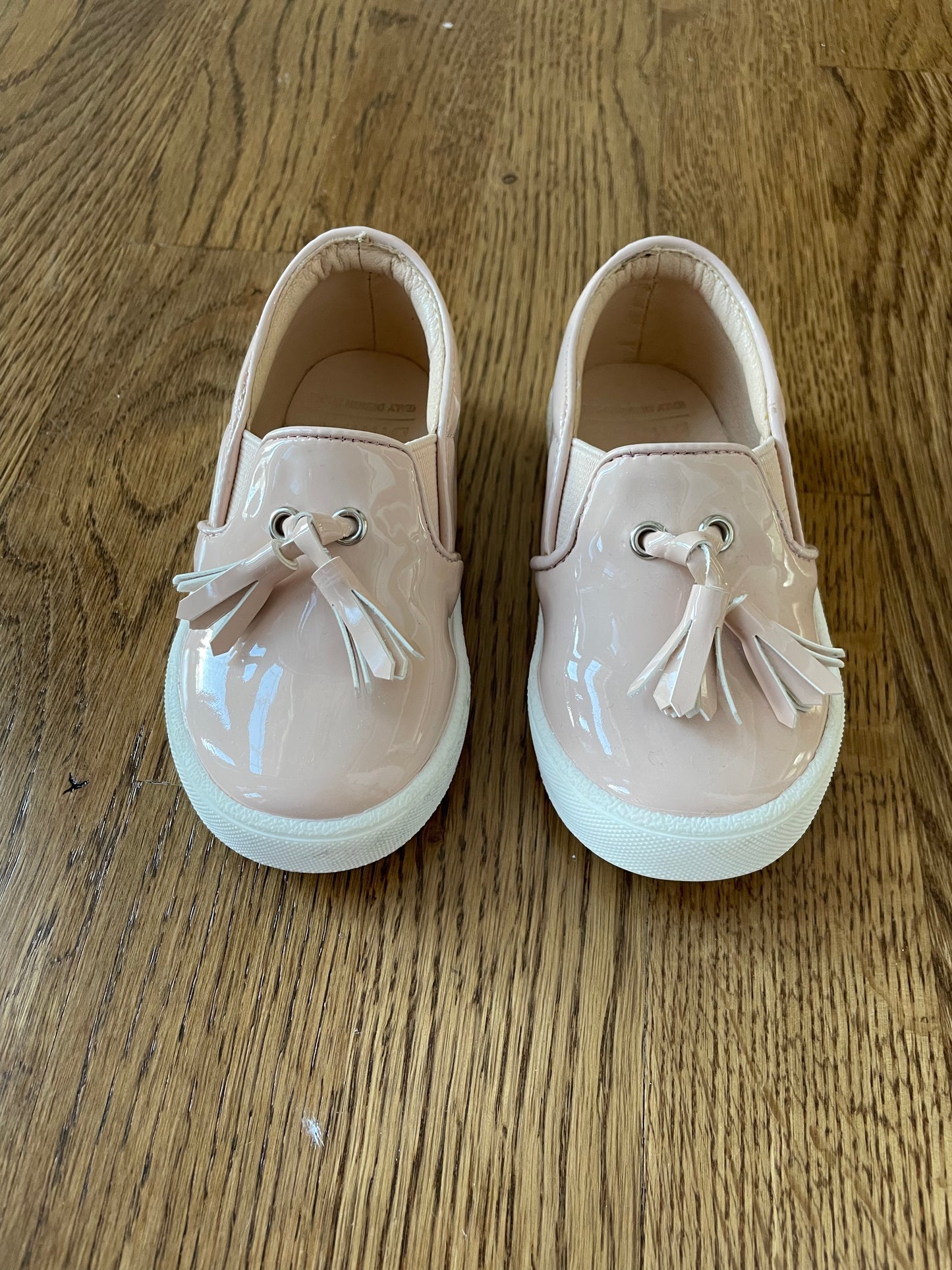 Bimbo Bimba Girls light pink patent leather shoes toddler size 6