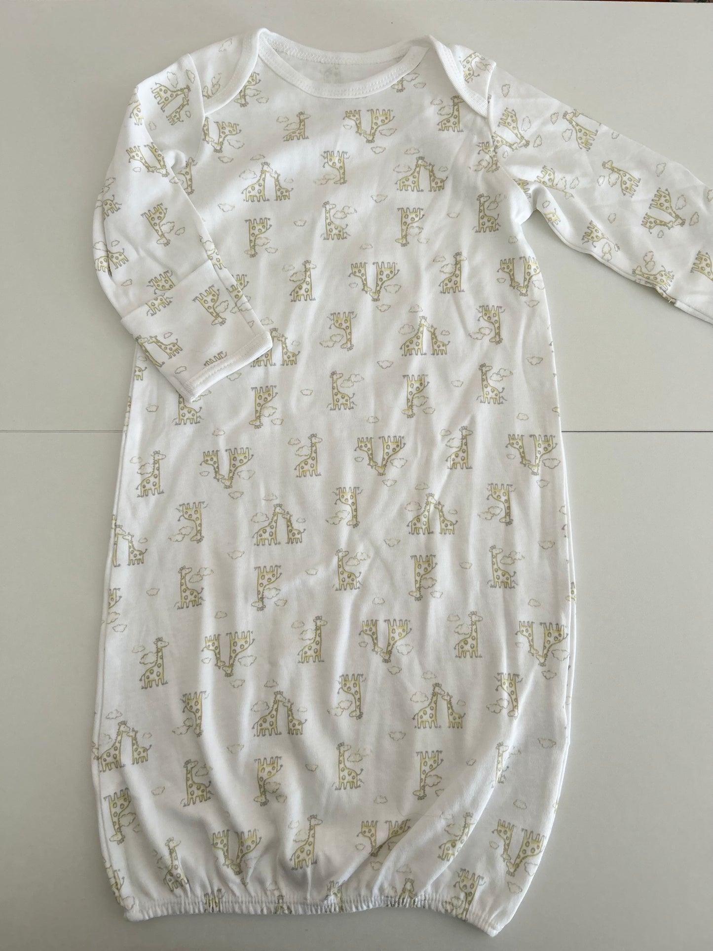Little Me | Sleeper Gown Bundle | Gender Neutral | White | 0-3 monthsLittle Me | Sleeper Gown Bundle | Gender Neutral | White | 0-3 months