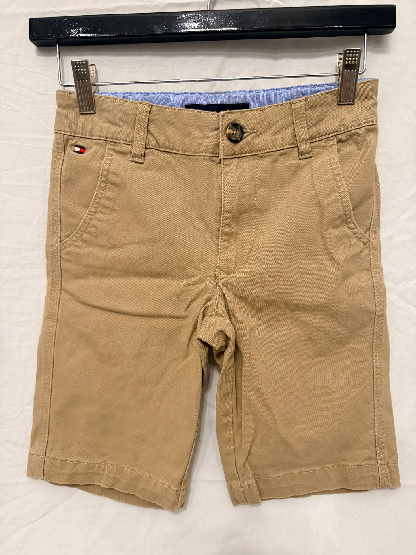 #143 Tommy Hilfiger khaki shorts boys size small (S 8)