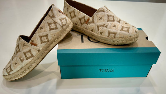 #32 New Womens Toms Shoes Sz. 6.5