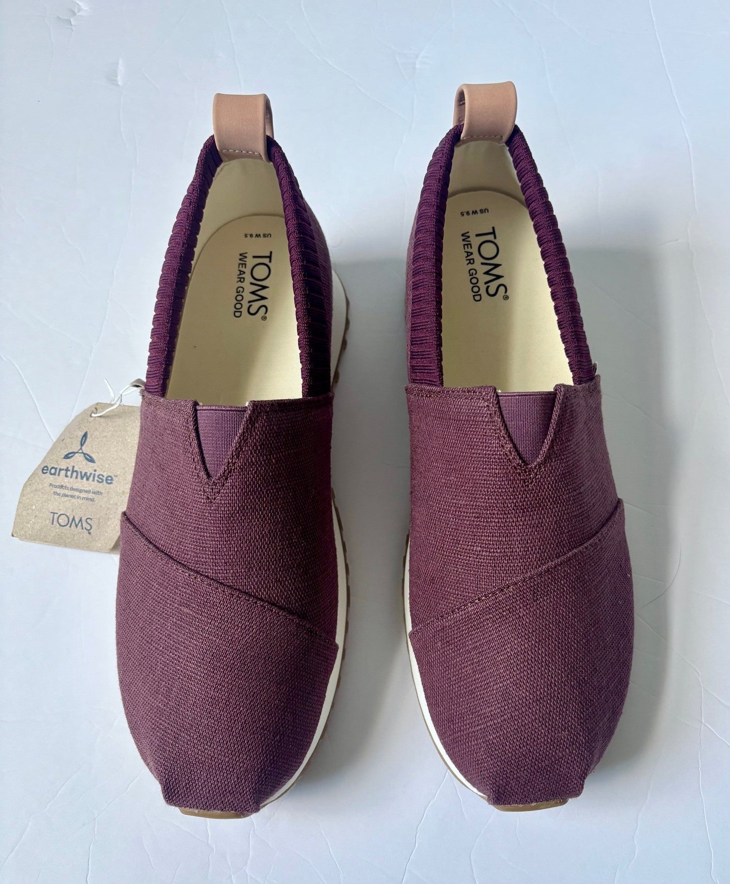 #43 Tom's Resident Slip Ons Women's 9.5 NWT