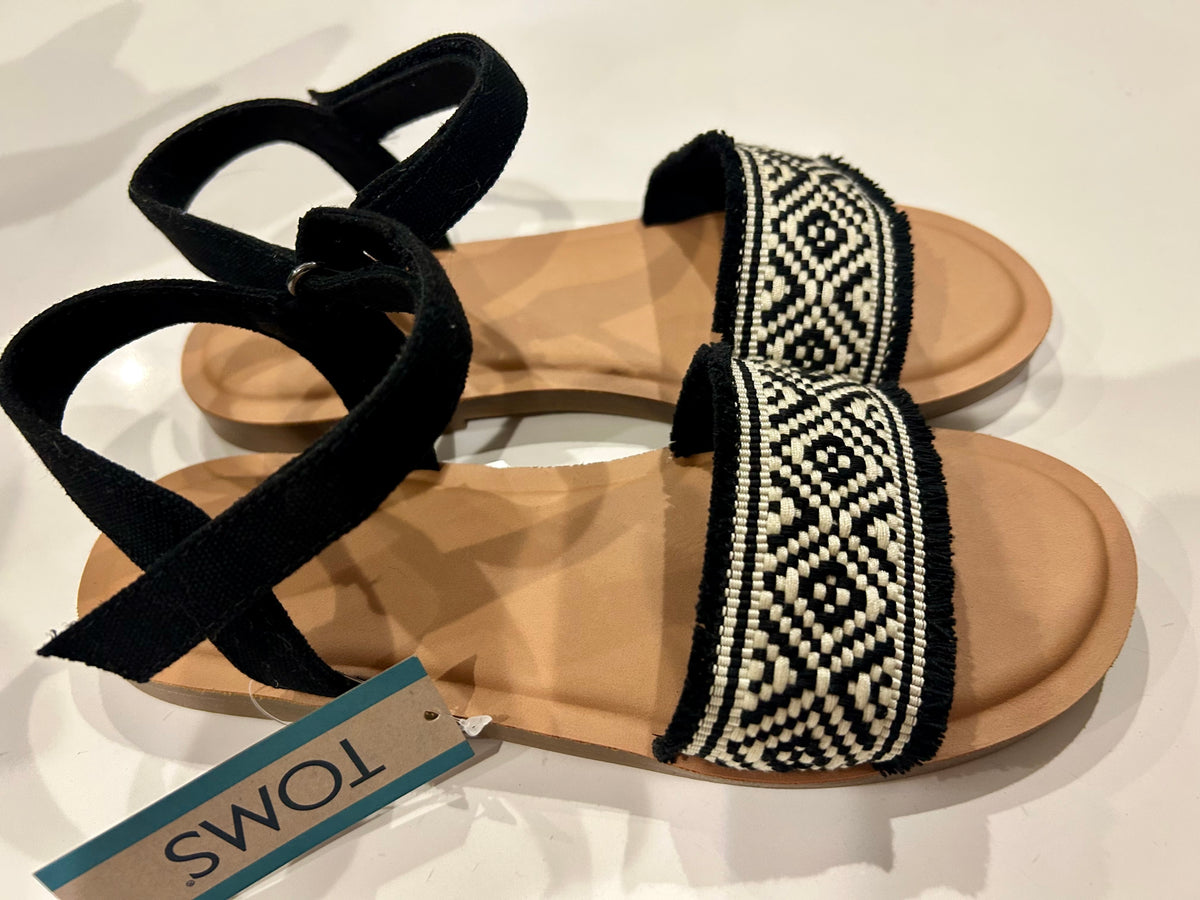 #32 New Girl's Sz 4.5 Youth Toms Sandals