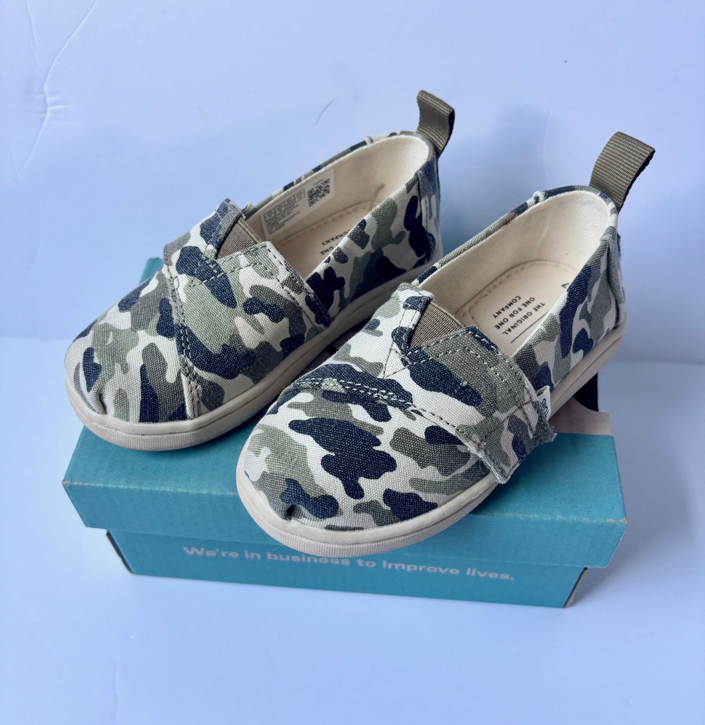 Toms Little Alpergata Shoes Boys 7 EUC