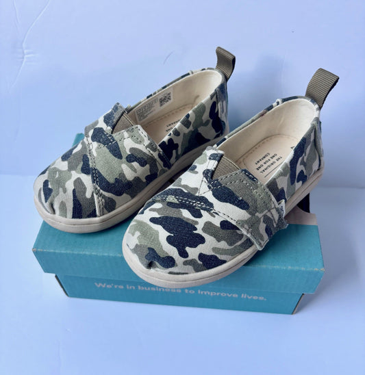 Toms Little Alpergata Shoes Boys 7 EUC
