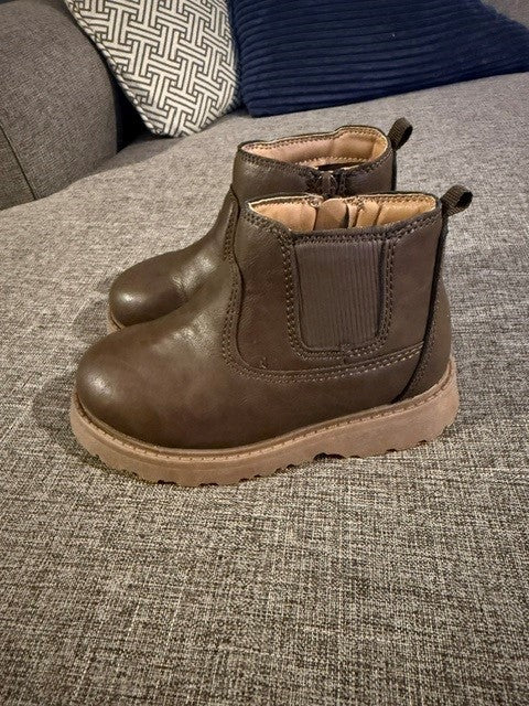 Seller #179 | Osh Kosh Boots | Toddler Size 9