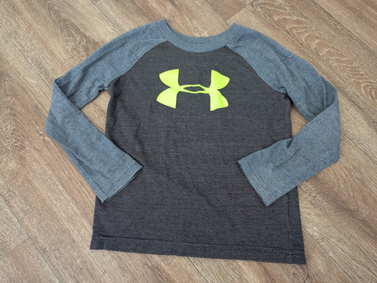 #144 - Boys Under Armour Size 3T shirt