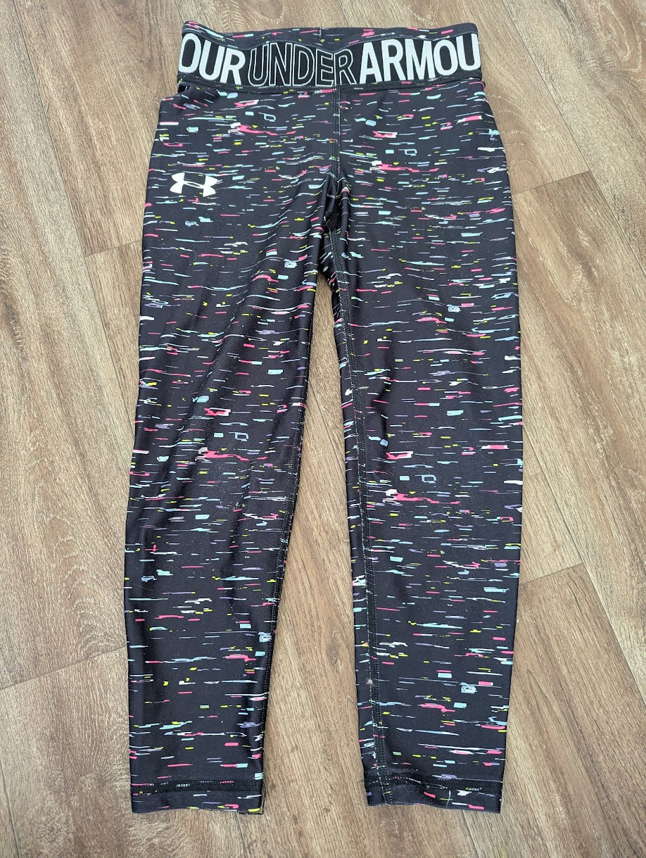 #144 - Girls Under Armour Leggings Size YMD