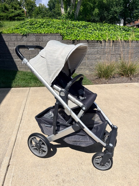 #104 Uppababy Cruz  V2 Stroller