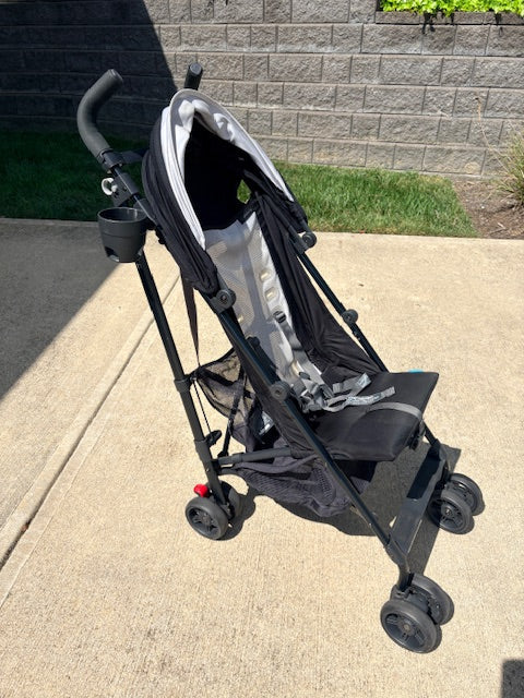 #104 Uppababy G-Lite Umbrella Stroller