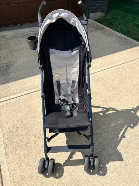 #104 Uppababy G-Lite Umbrella Stroller