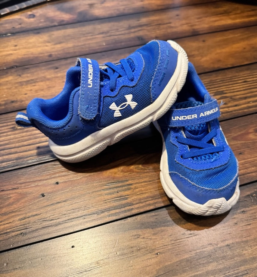 #42 Under Armour Blue Shoes - Size 7K