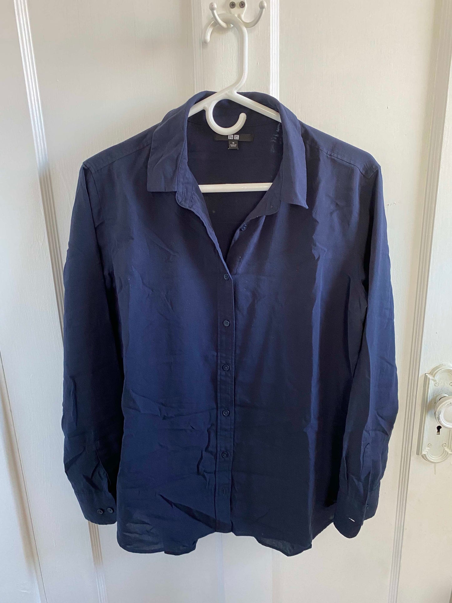 #95B EUC Uniqlo Navy Button-up Shirt, Women's M