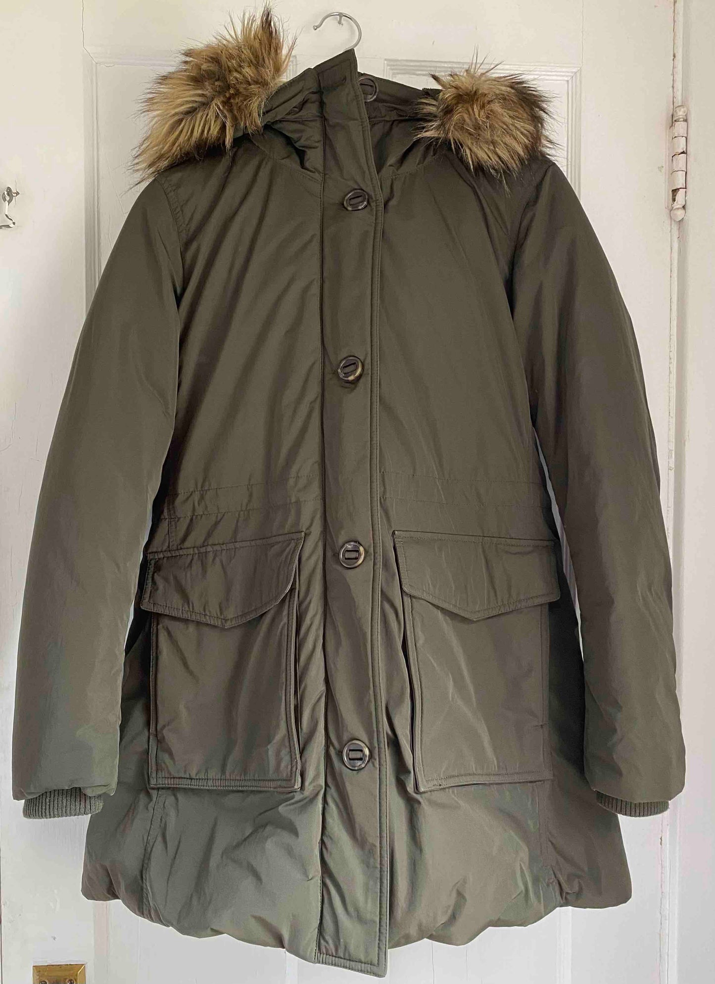 #95B EUC UNIQLO Women's Warm Tech Down Parka, Women's size Medium (2 out of 2)