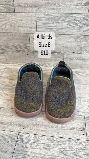 #44 Allbirds 8c girls slip ons REDUCED