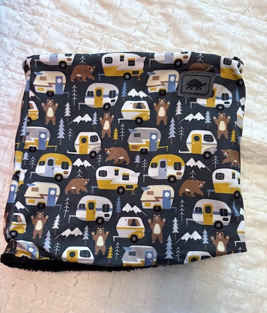 Seller 47 Boys neck/face gaiter, EUC - fits 3-6Y