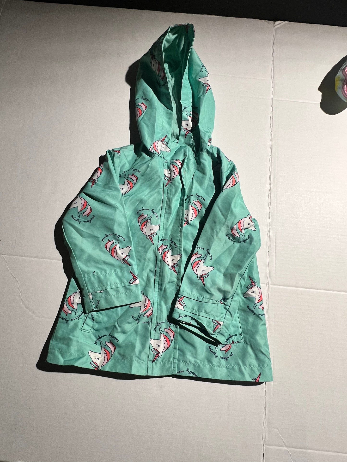 #100 Girls 2T Unicorn Raincoat