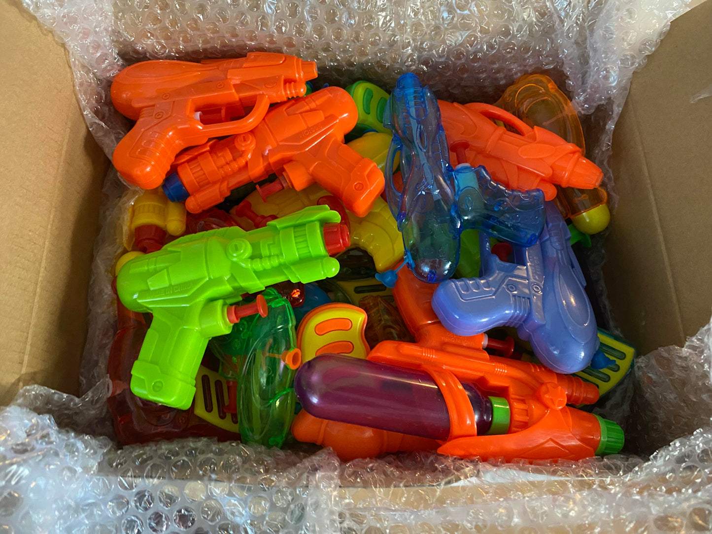 #95B NIB/NWT 24-Pack Water Gun Party Favors