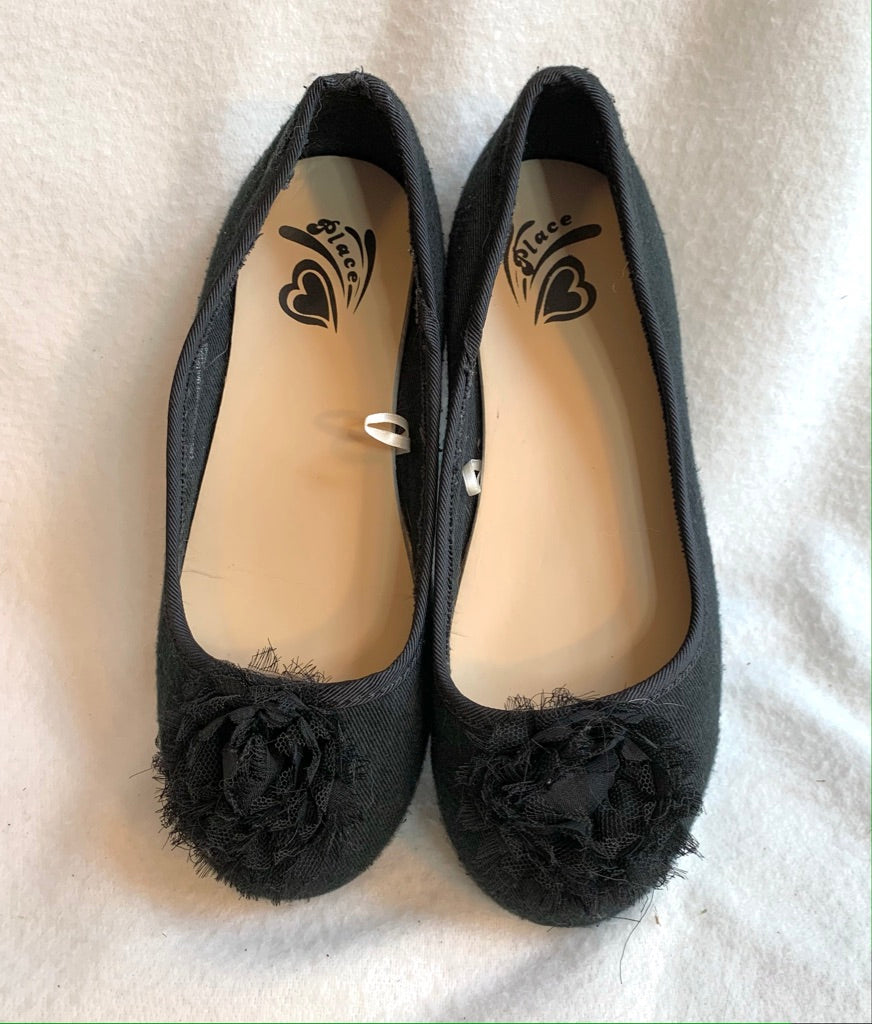 Seller #151 - REDUCED - Girls Shoes - Size 1 Children's Place Black Flats with Tulle Flowers
